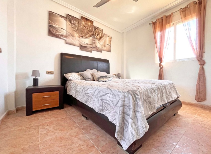 Herverkoop - Villa - Orihuela Costa - La Zenia