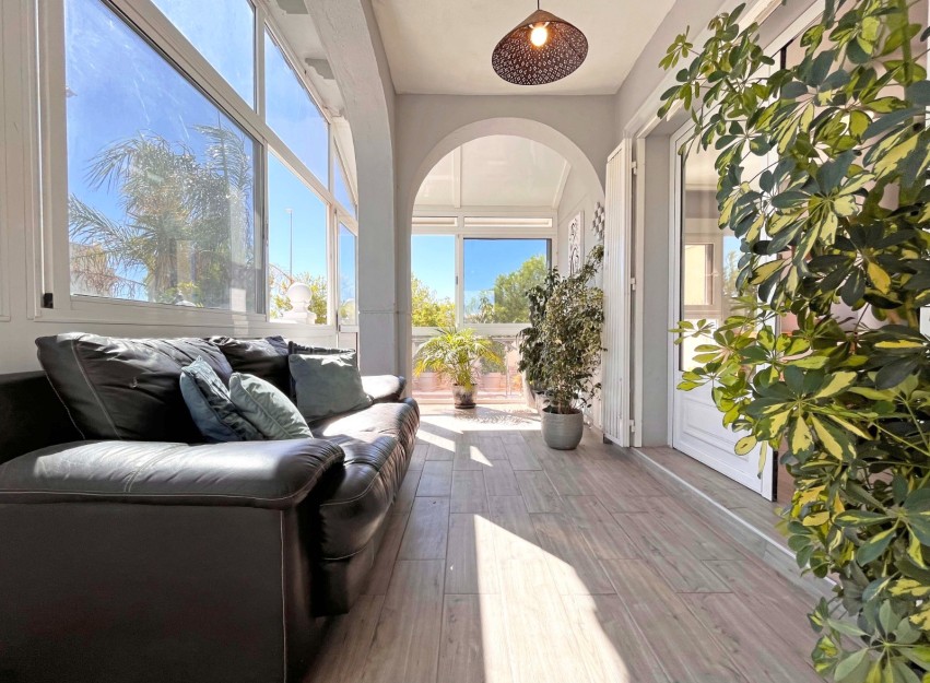 Herverkoop - Villa - Orihuela Costa - La Zenia
