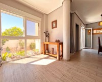 Herverkoop - Villa - Orihuela Costa - La Zenia