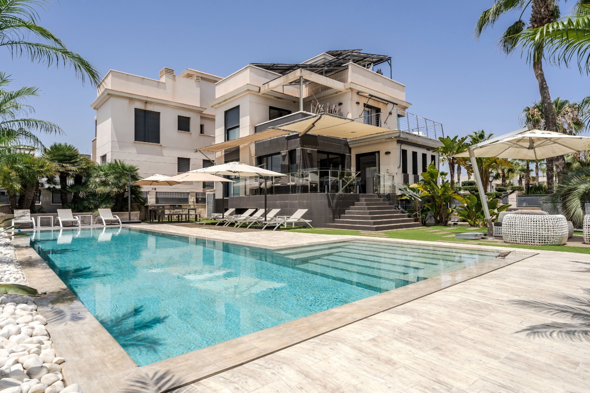 Herverkoop - Villa - Orihuela Costa - La Zenia