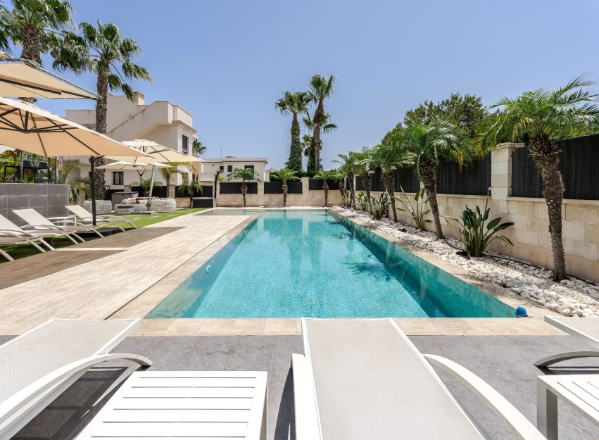 Herverkoop - Villa - Orihuela Costa - La Zenia