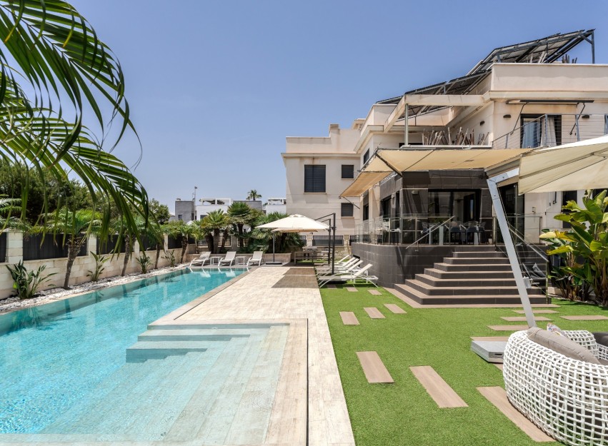 Herverkoop - Villa - Orihuela Costa - La Zenia