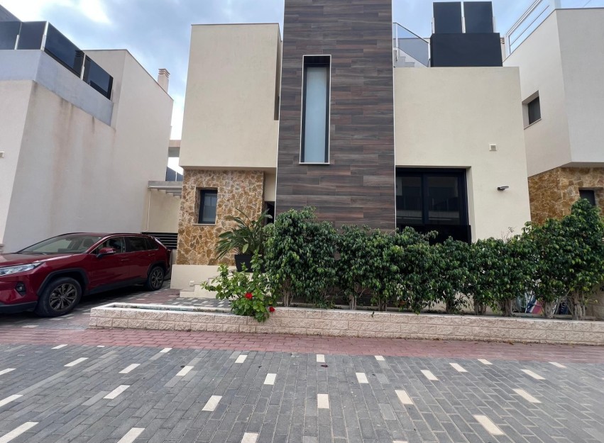 Herverkoop - Villa - Orihuela Costa - Lomas De Cabo Roig