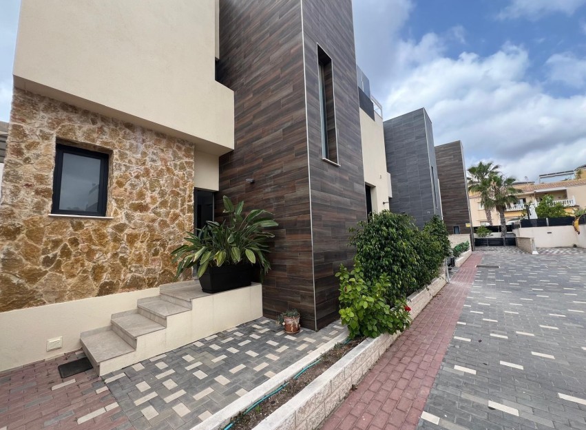 Herverkoop - Villa - Orihuela Costa - Lomas De Cabo Roig