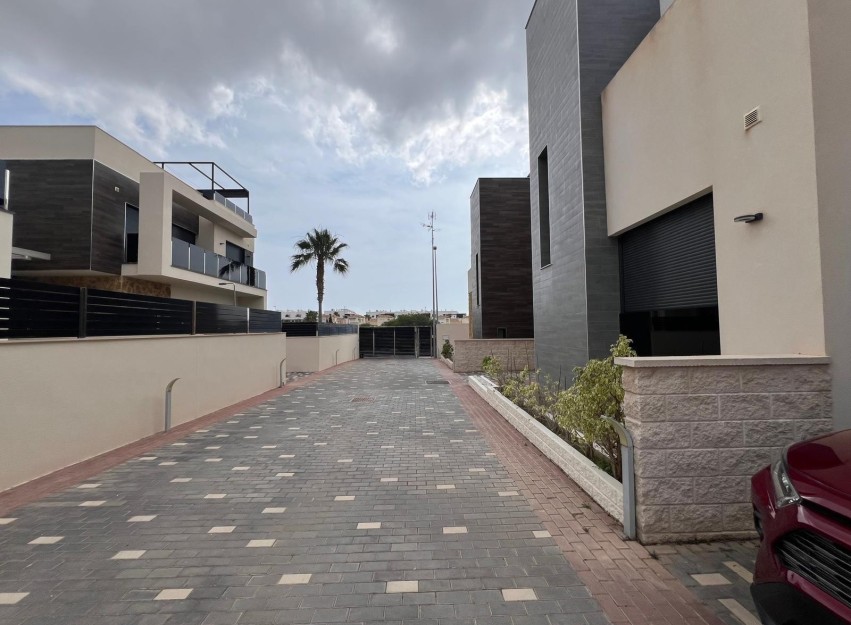Herverkoop - Villa - Orihuela Costa - Lomas De Cabo Roig