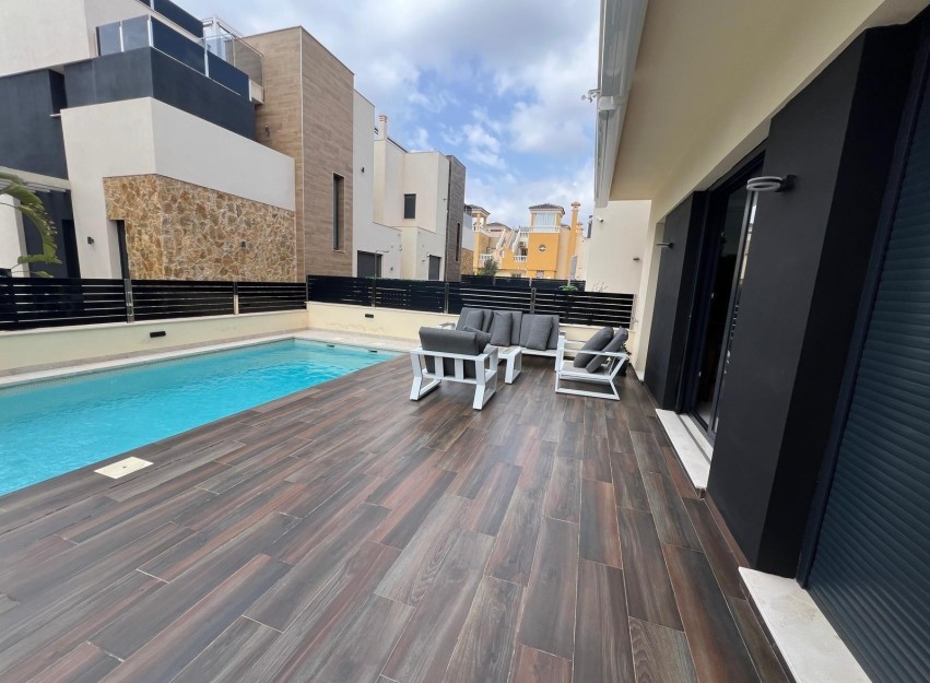 Herverkoop - Villa - Orihuela Costa - Lomas De Cabo Roig