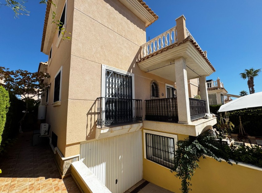 Herverkoop - Villa - Orihuela Costa - Los Altos