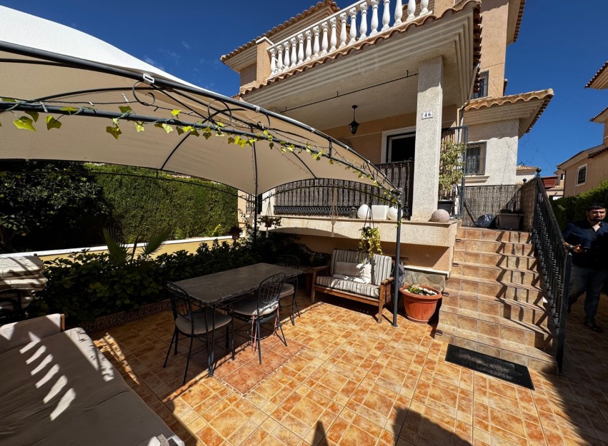 Herverkoop - Villa - Orihuela Costa - Los Altos