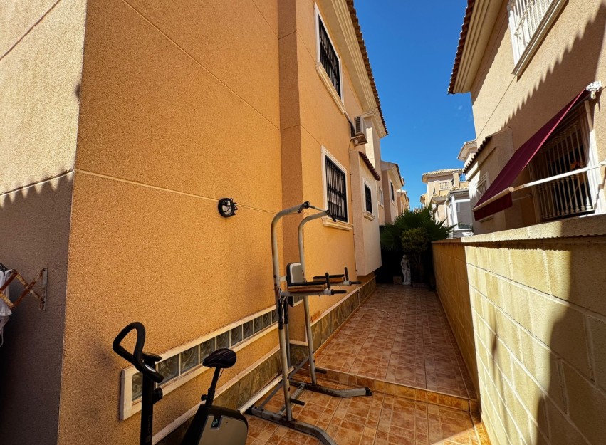 Herverkoop - Villa - Orihuela Costa - Los Altos