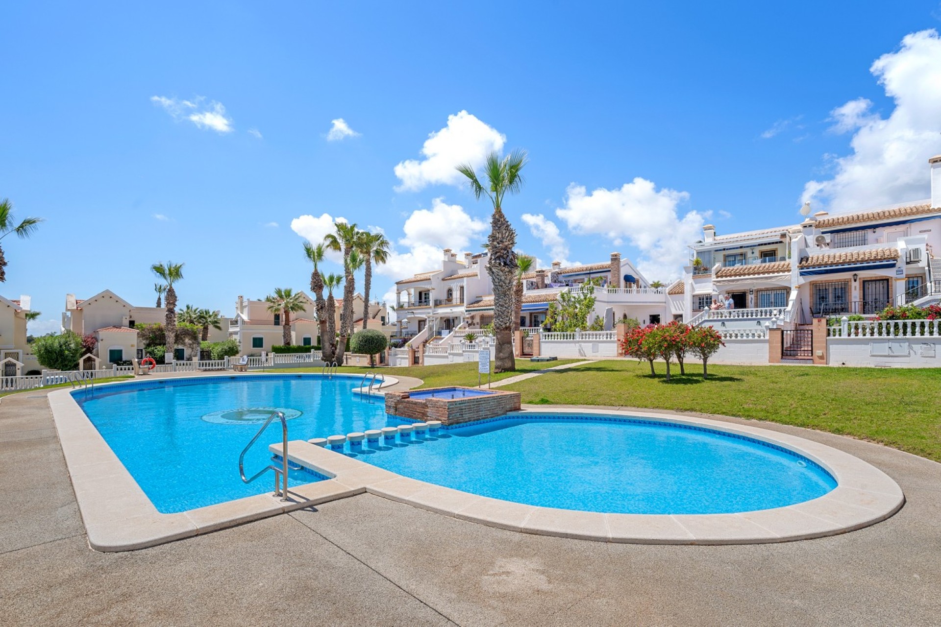 Herverkoop - Villa - Orihuela Costa - Los Dolses