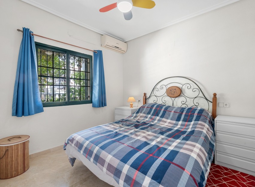 Herverkoop - Villa - Orihuela Costa - Los Dolses