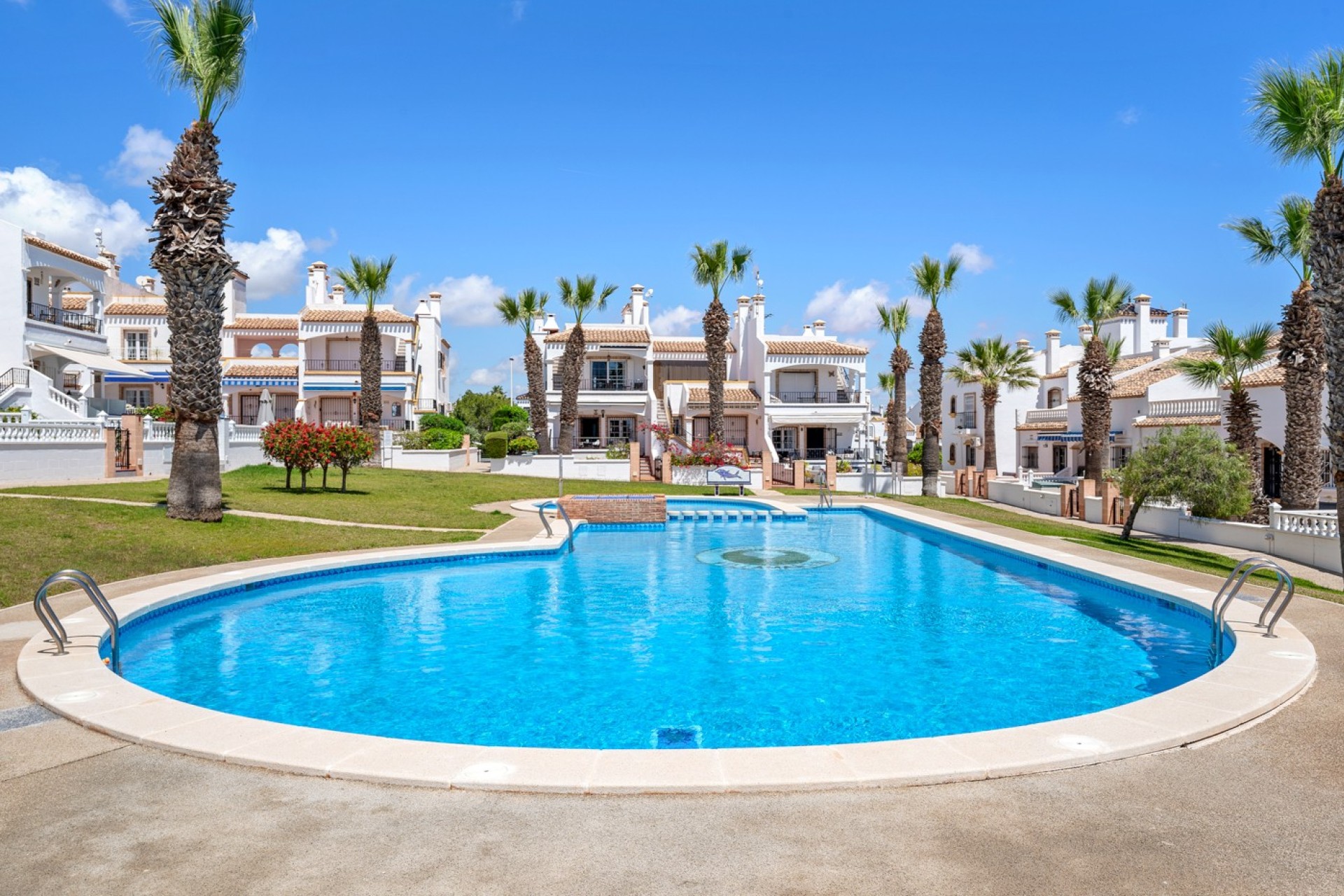Herverkoop - Villa - Orihuela Costa - Los Dolses