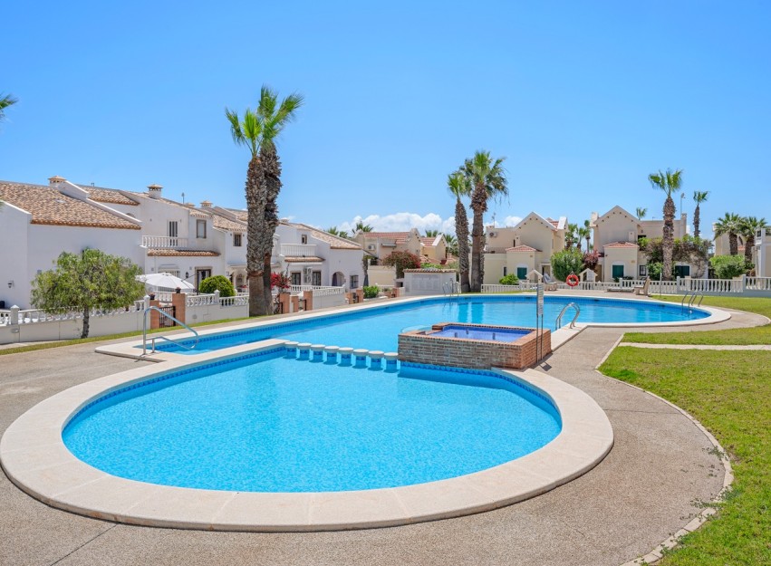 Herverkoop - Villa - Orihuela Costa - Los Dolses