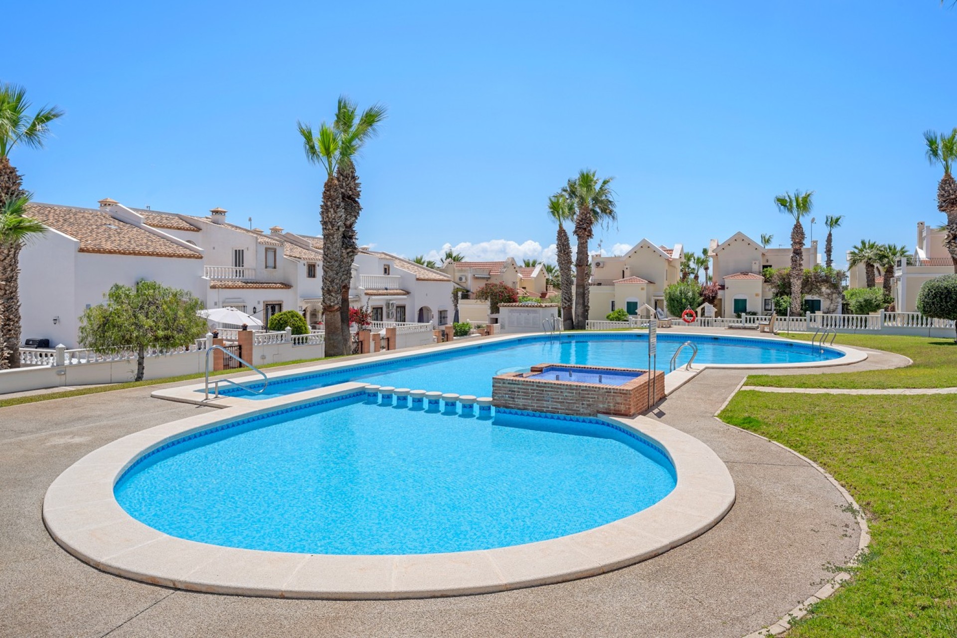 Herverkoop - Villa - Orihuela Costa - Los Dolses