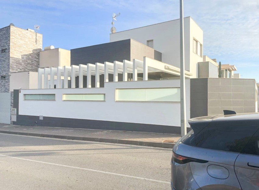 Herverkoop - Villa - Orihuela Costa - Mil Palmeras