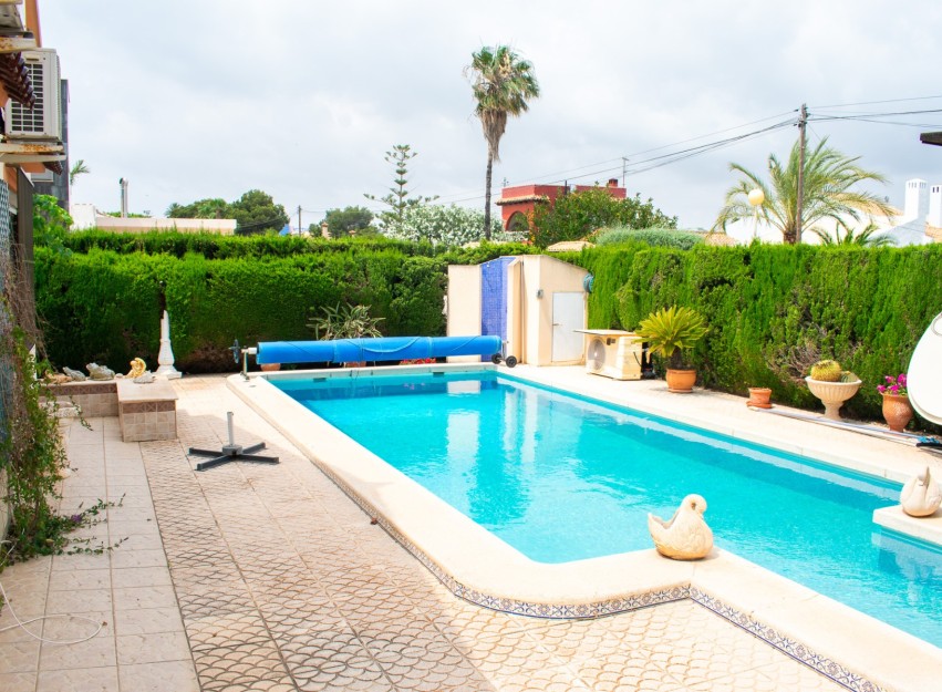 Herverkoop - Villa - Orihuela Costa - MUY CERCA DE LA PLAYA