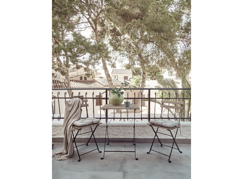 Herverkoop - Villa - Orihuela Costa - Punta Prima