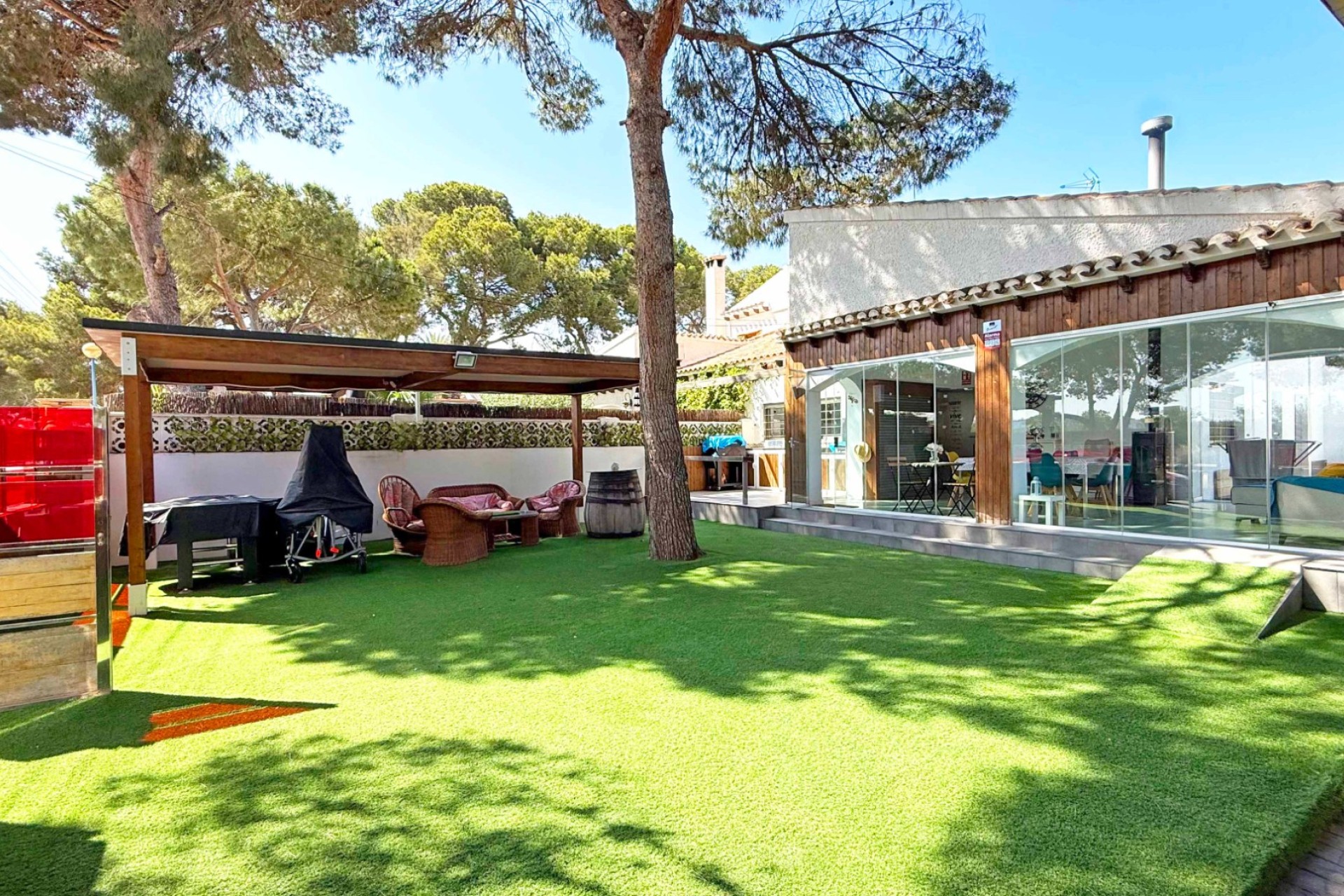 Herverkoop - Villa - Orihuela Costa - Punta Prima