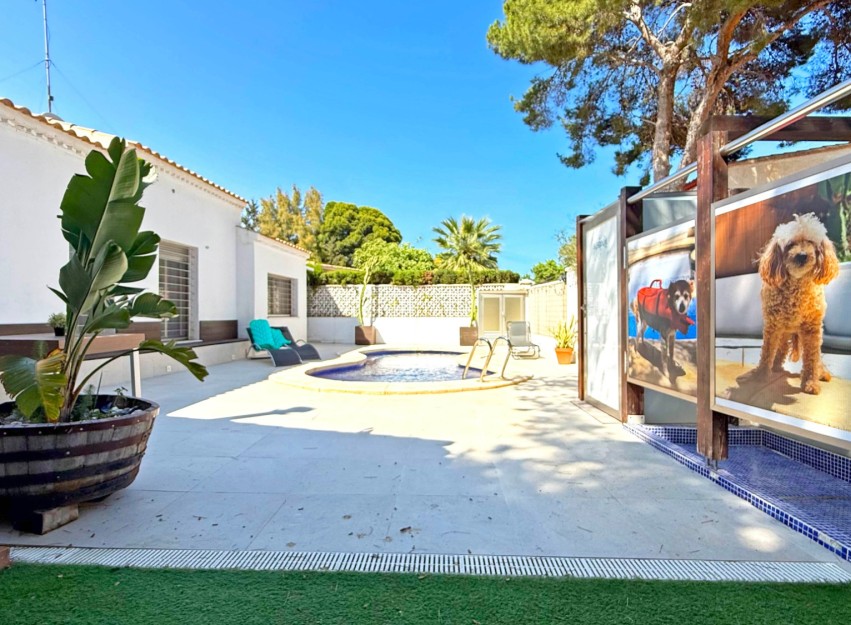 Herverkoop - Villa - Orihuela Costa - Punta Prima