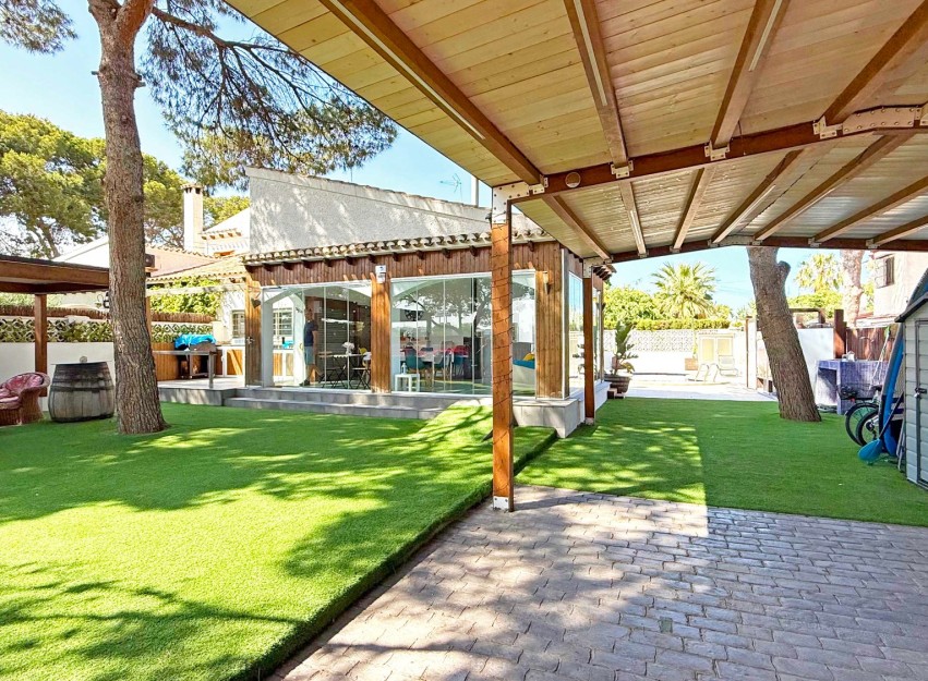 Herverkoop - Villa - Orihuela Costa - Punta Prima