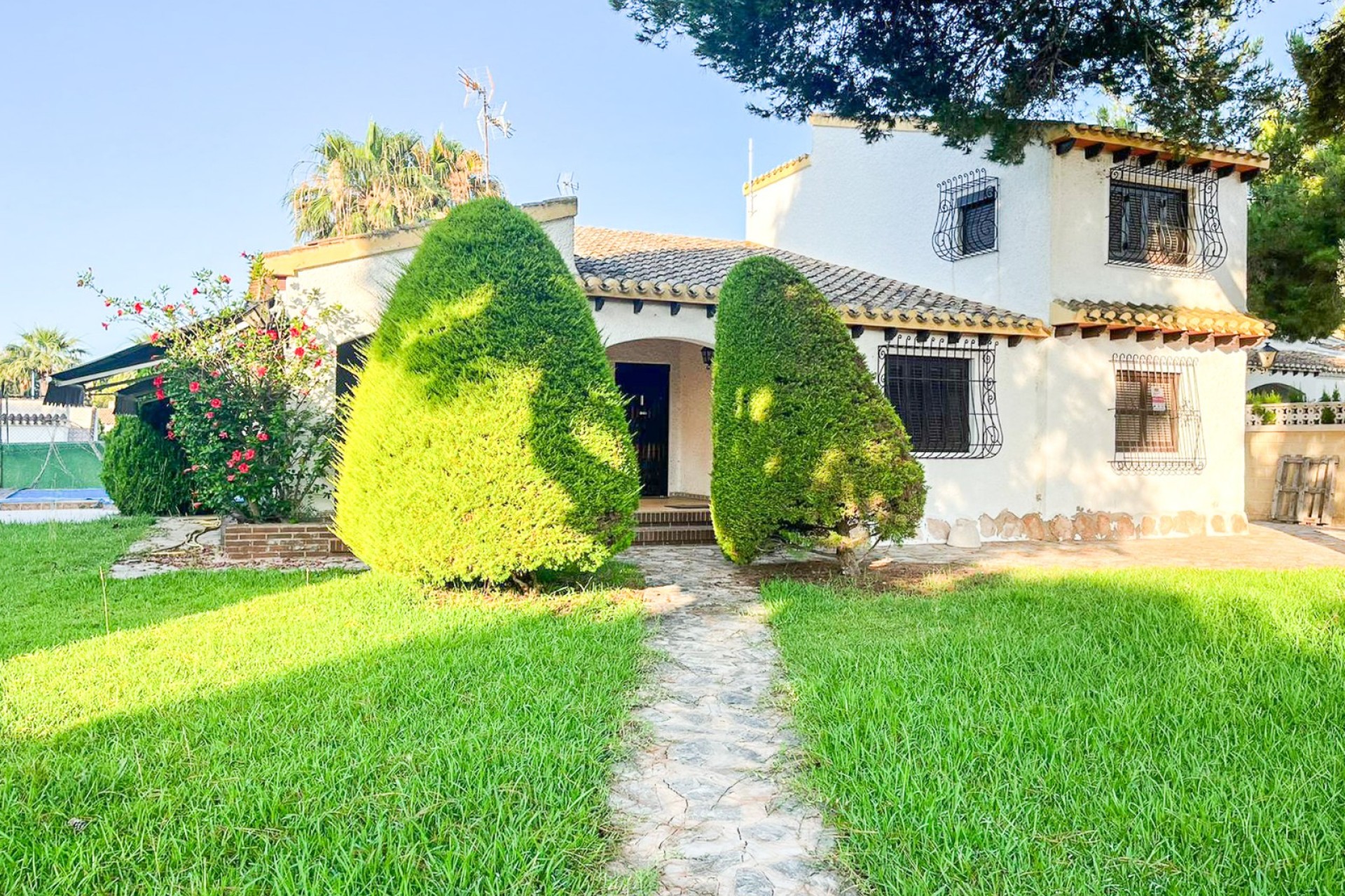 Herverkoop - Villa - Orihuela Costa - Punta Prima
