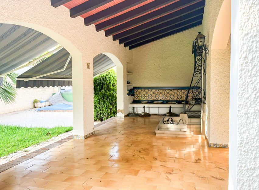 Herverkoop - Villa - Orihuela Costa - Punta Prima