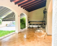 Herverkoop - Villa - Orihuela Costa - Punta Prima