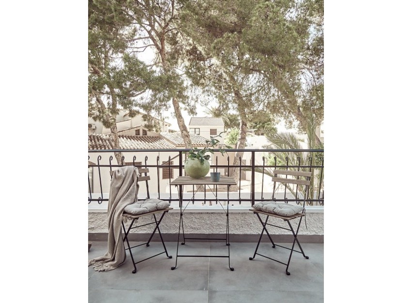 Herverkoop - Villa - Orihuela Costa - Punta Prima