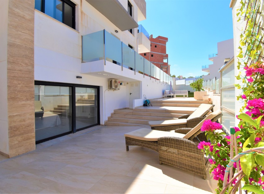Herverkoop - Villa - Orihuela Costa - Villamartín