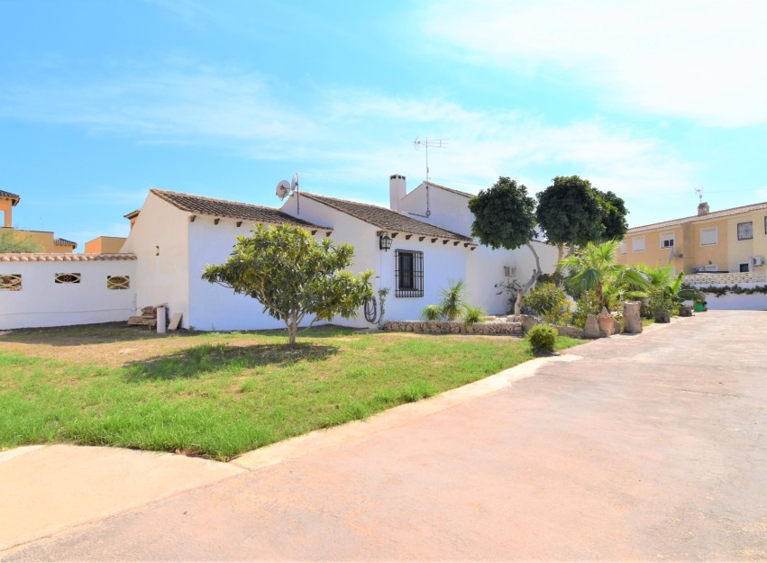 Herverkoop - Villa - Orihuela Costa - Villamartín
