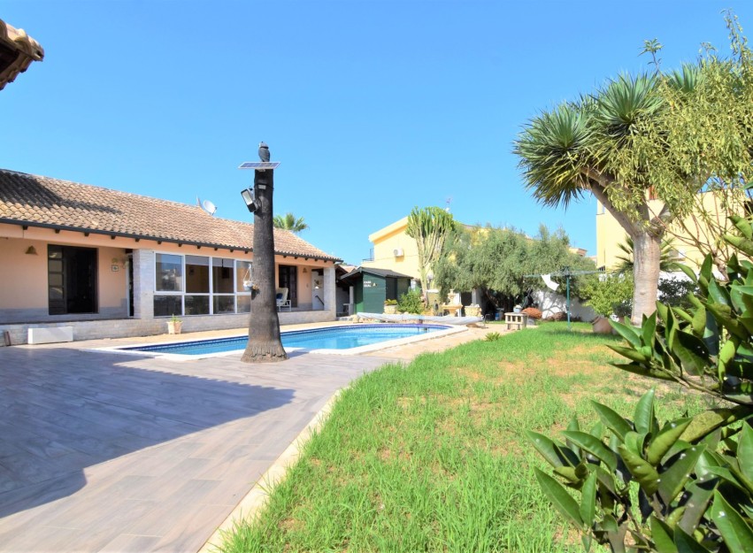 Herverkoop - Villa - Orihuela Costa - Villamartín