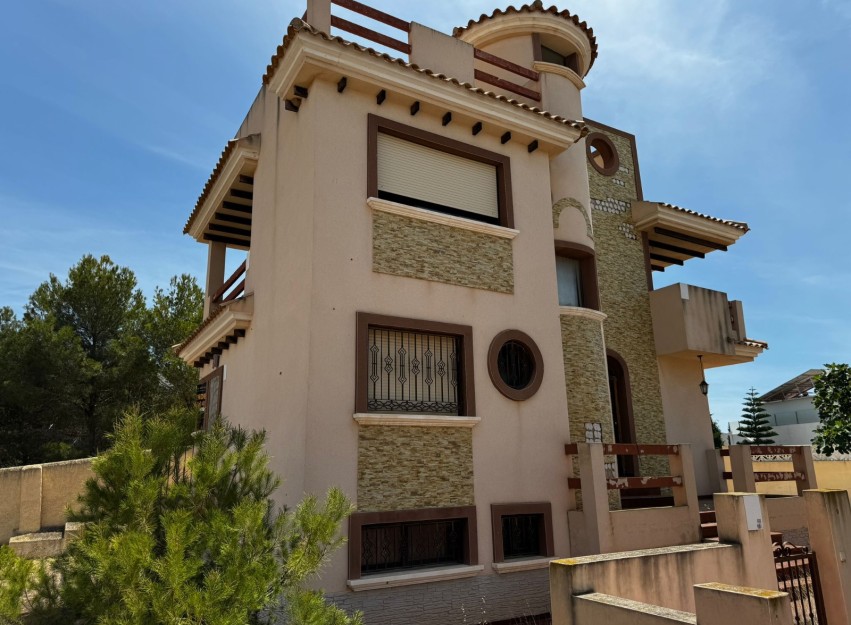 Herverkoop - Villa - Orihuela Costa - Villamartín