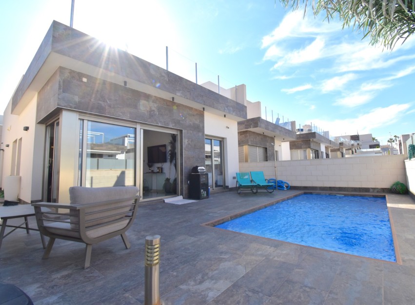 Herverkoop - Villa - Orihuela Costa - Villamartín