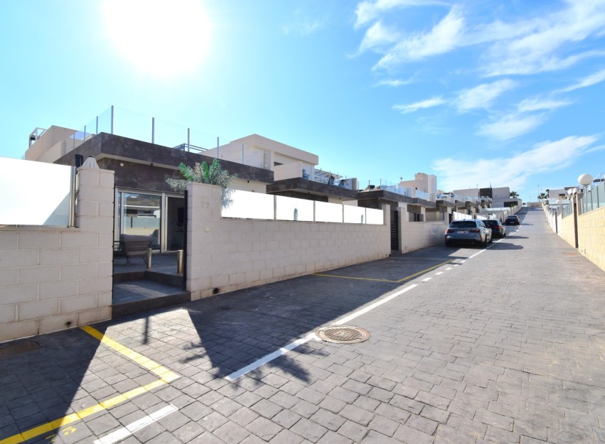 Herverkoop - Villa - Orihuela Costa - Villamartín