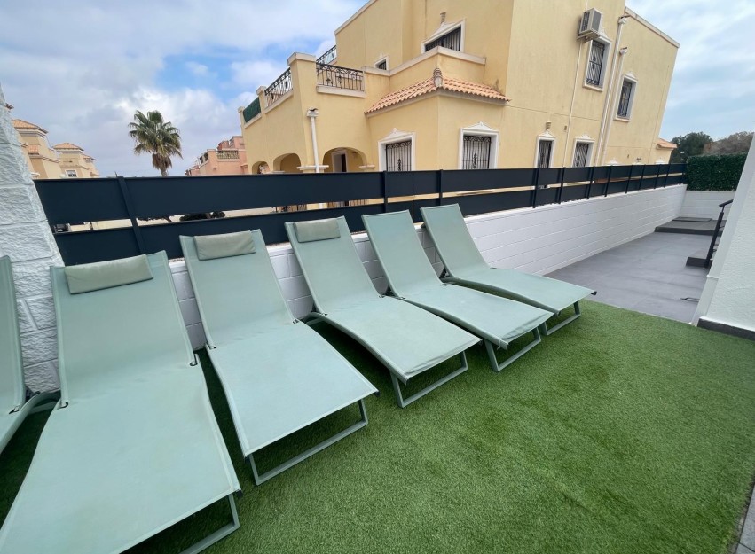 Herverkoop - Villa - Orihuela Costa - Villamartín