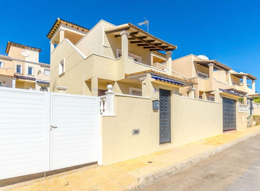 Herverkoop - Villa - Orihuela Costa - Villamartín