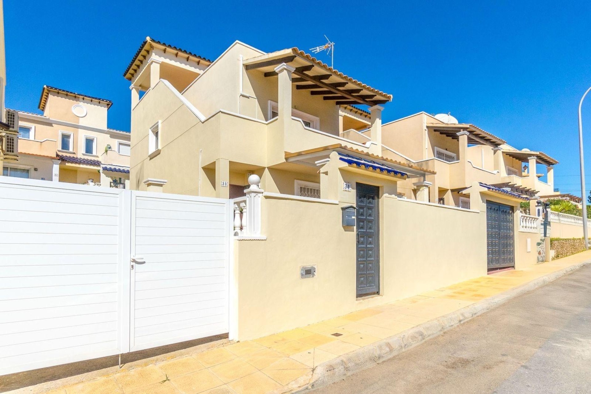 Herverkoop - Villa - Orihuela Costa - Villamartín
