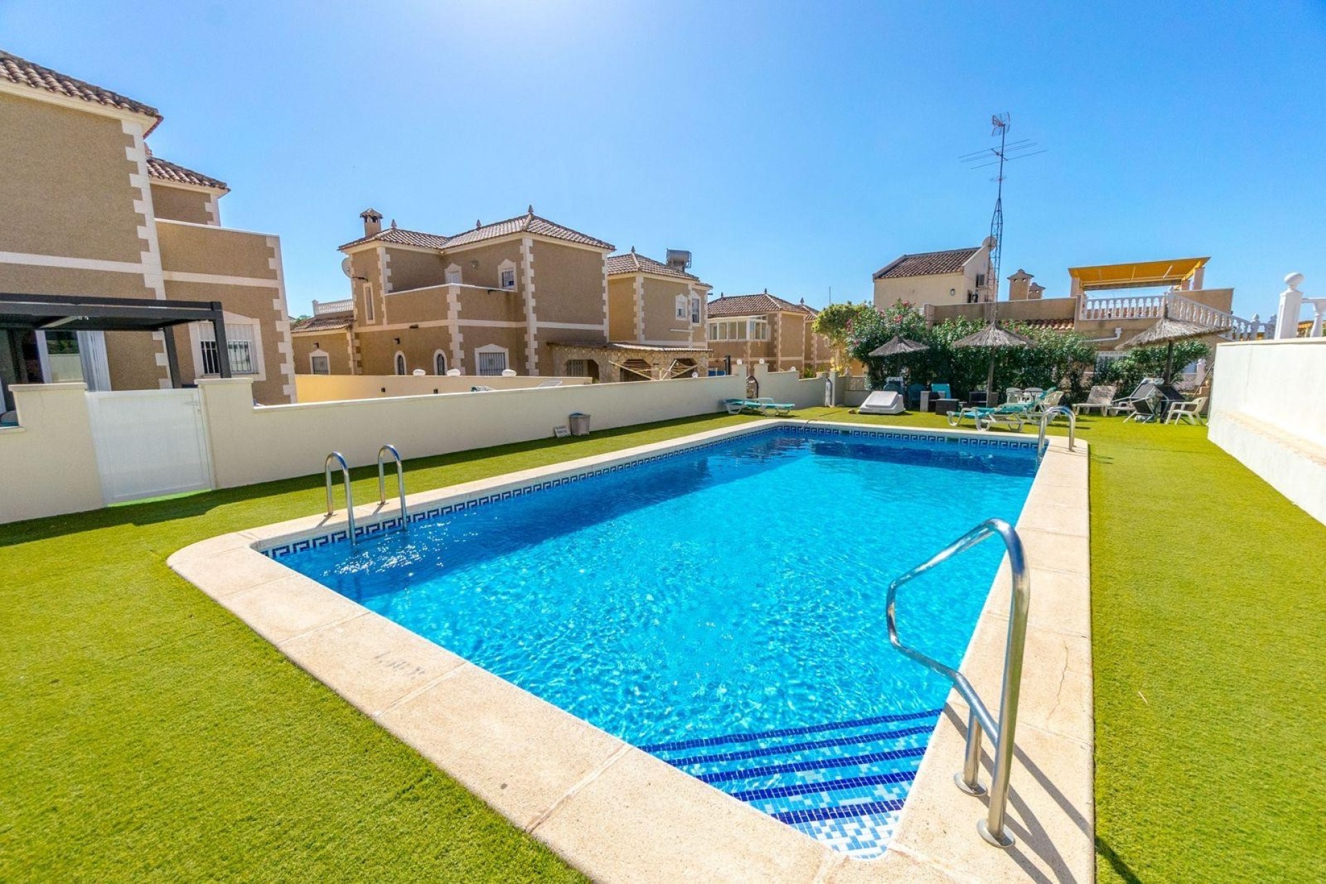 Herverkoop - Villa - Orihuela Costa - Villamartín