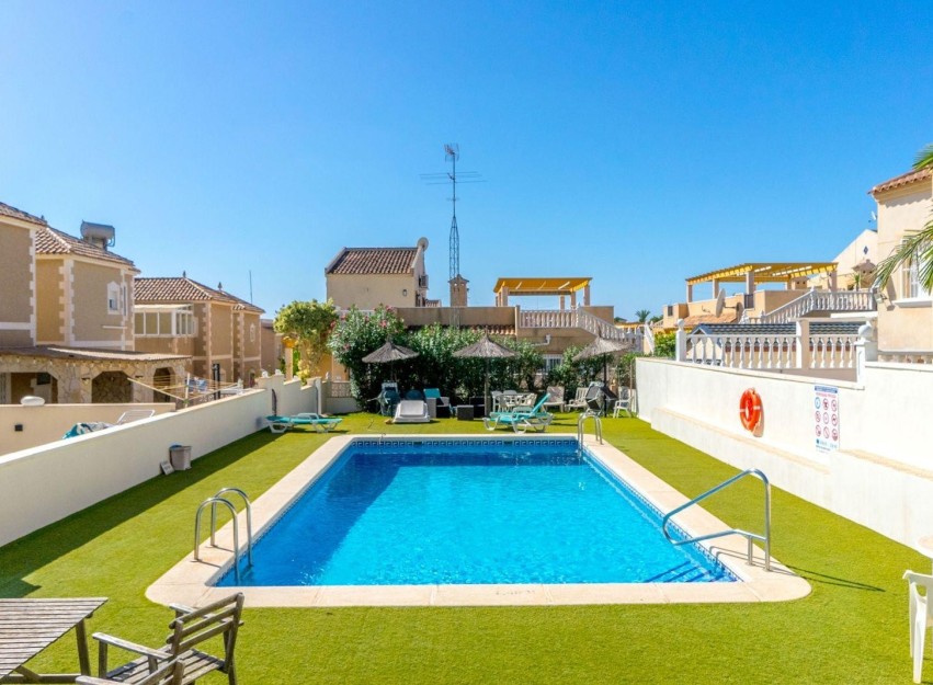 Herverkoop - Villa - Orihuela Costa - Villamartín