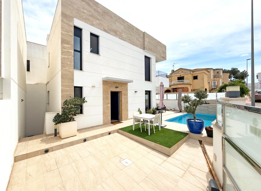 Herverkoop - Villa - Orihuela Costa - Villamartín