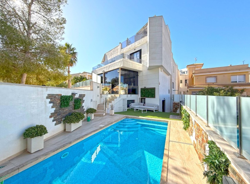 Herverkoop - Villa - Orihuela Costa - Villamartín