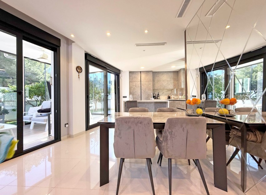 Herverkoop - Villa - Orihuela Costa - Villamartín