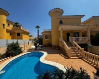 Herverkoop - Villa - Orihuela Costa - Villamartín