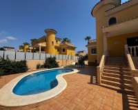 Herverkoop - Villa - Orihuela Costa - Villamartín