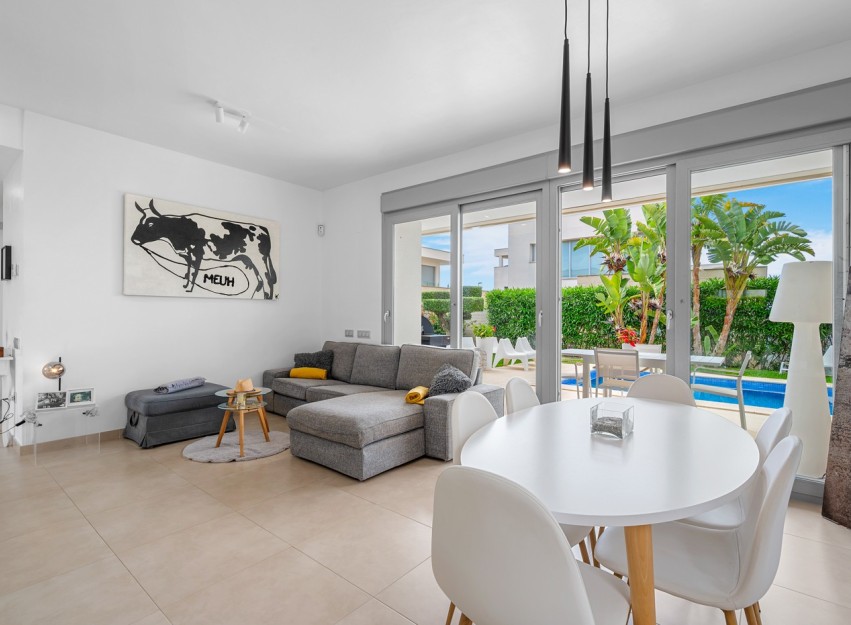 Herverkoop - Villa - Orihuela Costa - Vistabella