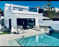 Herverkoop - Villa - San Fulgencio - Urbanización La Marina