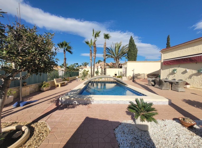 Herverkoop - Villa - San Fulgencio - Urbanización La Marina
