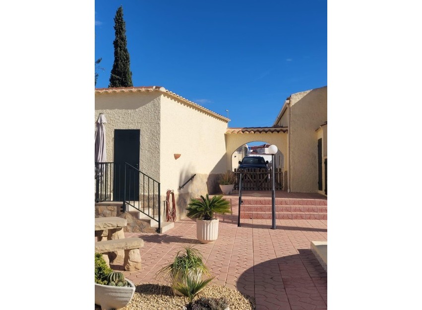 Herverkoop - Villa - San Fulgencio - Urbanización La Marina