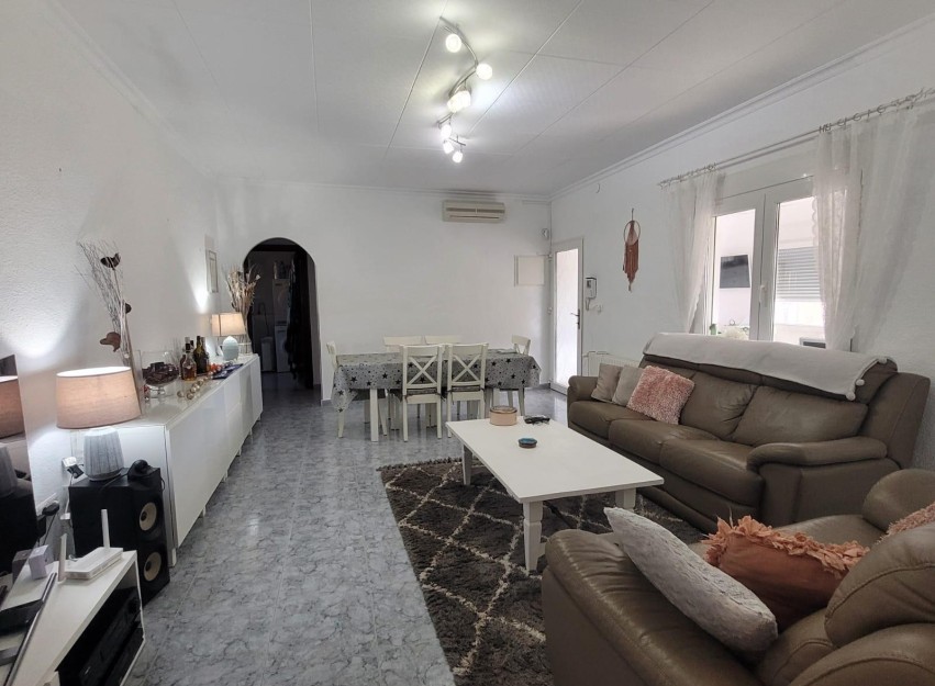 Herverkoop - Villa - San Fulgencio - Urbanización La Marina