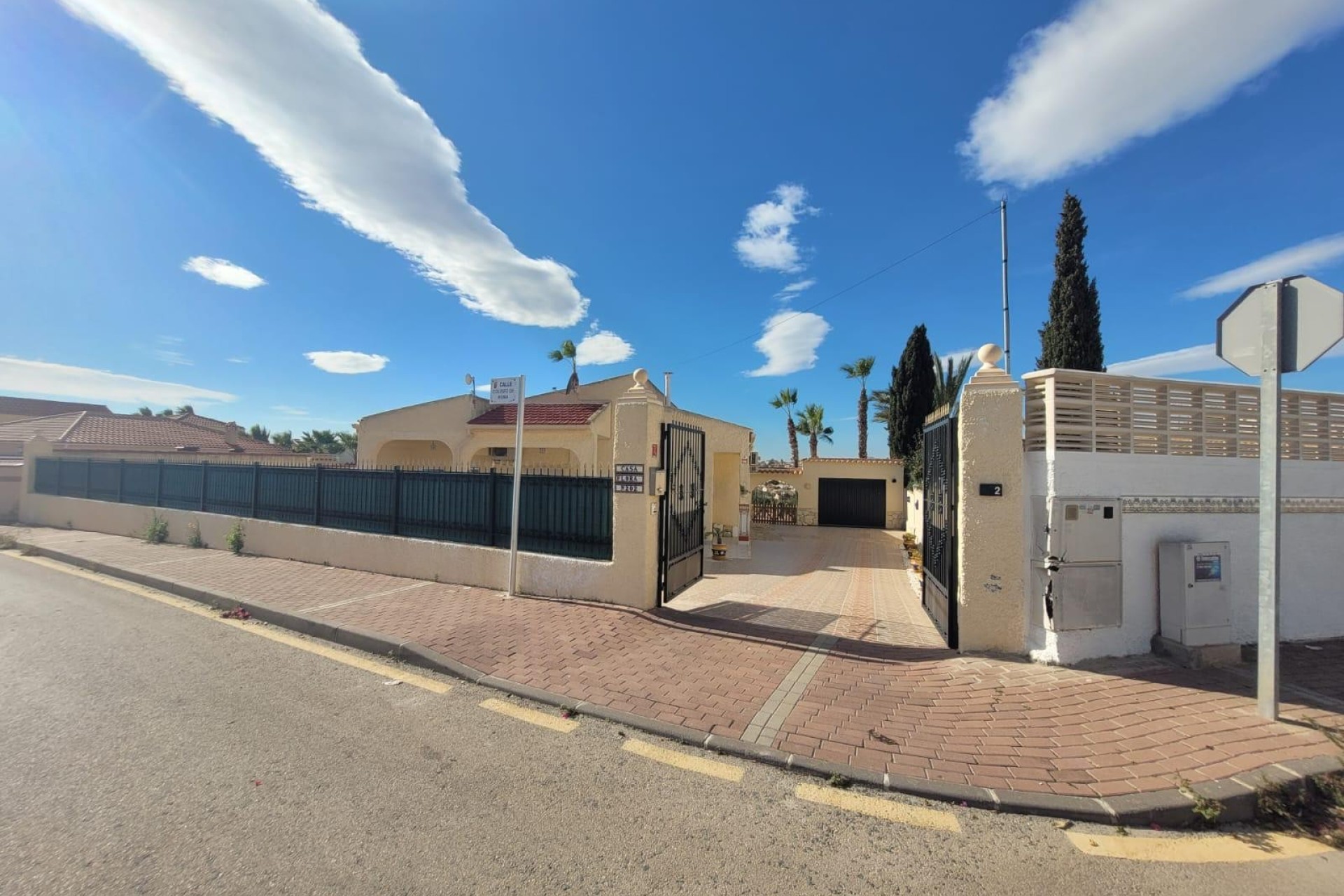 Herverkoop - Villa - San Fulgencio - Urbanización La Marina